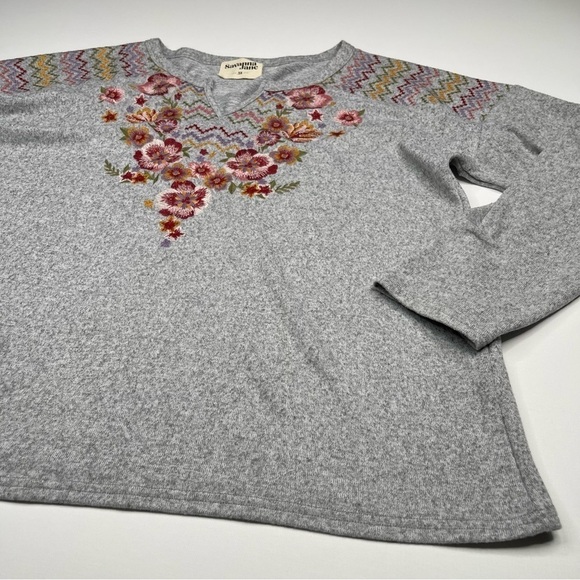 Savanna Jane Sweatshirt Top Long Sleeve Grey Embroidered Floral Western Boho 3X - Picture 2 of 13